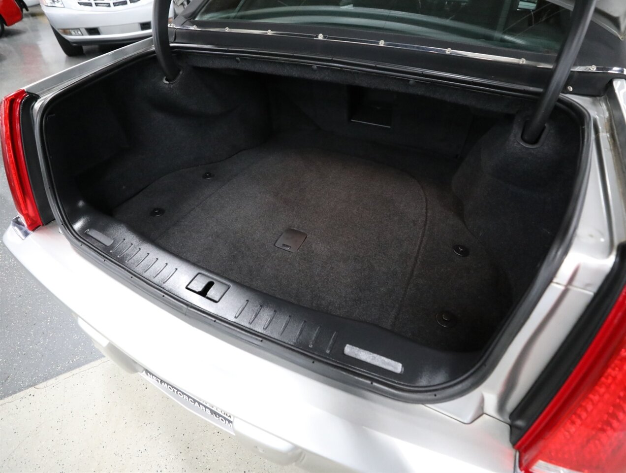2007 Cadillac DTS Performance - Photo 24 - Addison, IL 60101