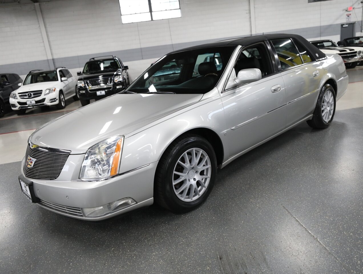 2007 Cadillac DTS Performance - Photo 4 - Addison, IL 60101