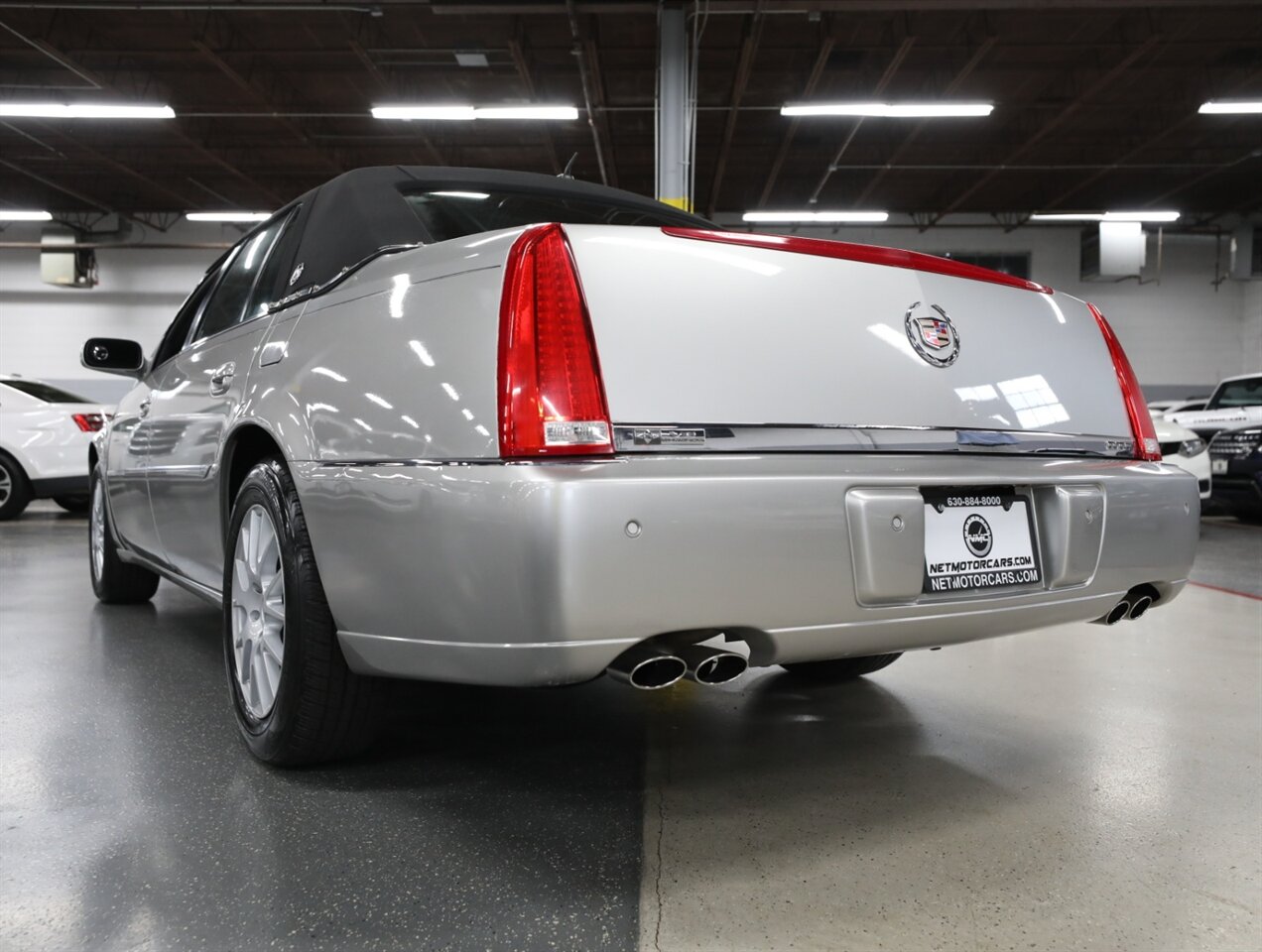 2007 Cadillac DTS Performance - Photo 13 - Addison, IL 60101