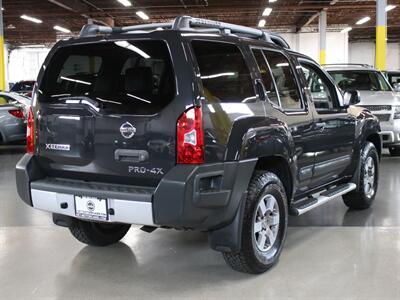 2012 Nissan Xterra PRO-4X 4X4   - Photo 10 - Addison, IL 60101