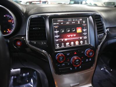 2016 Jeep Grand Cherokee SRT   - Photo 36 - Addison, IL 60101