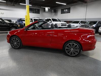 2013 Volkswagen Eos Sport   - Photo 16 - Addison, IL 60101