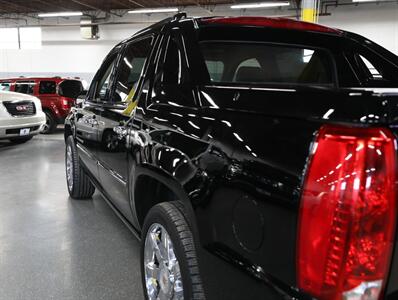 2013 Cadillac Escalade EXT Premium   - Photo 14 - Addison, IL 60101