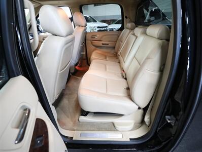 2013 Cadillac Escalade EXT Premium   - Photo 24 - Addison, IL 60101