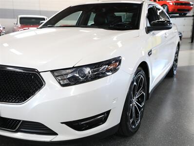 2016 Ford Taurus SHO AWD - Photo 5 - Addison, IL 60101