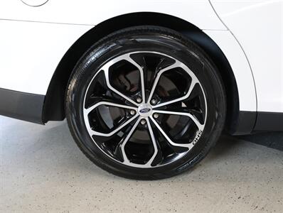 2016 Ford Taurus SHO AWD - Photo 50 - Addison, IL 60101