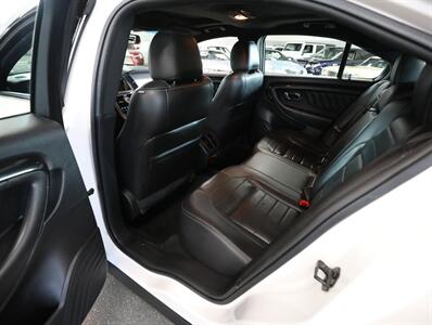 2016 Ford Taurus SHO AWD - Photo 27 - Addison, IL 60101