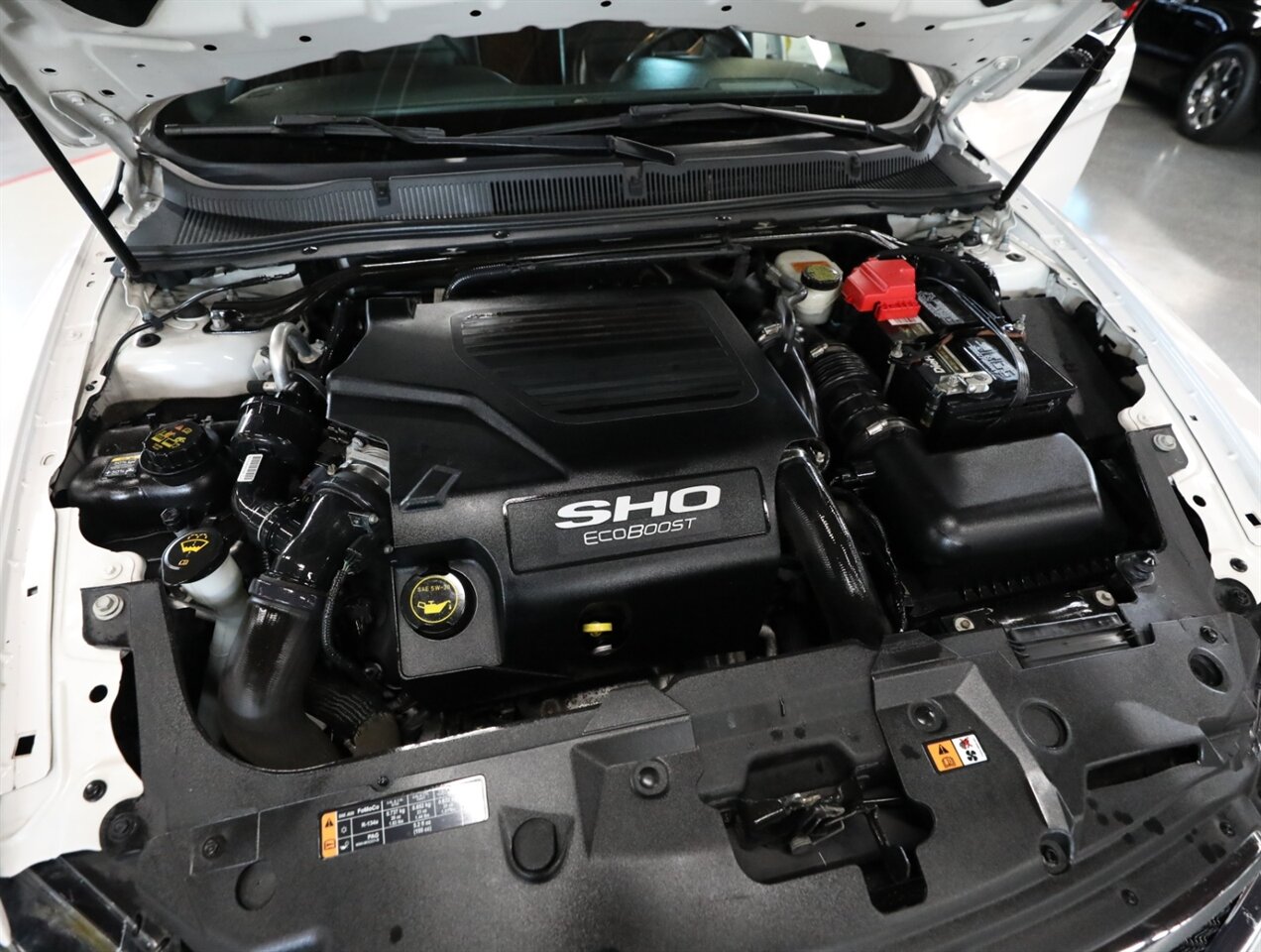 2016 Ford Taurus SHO AWD - Photo 52 - Addison, IL 60101