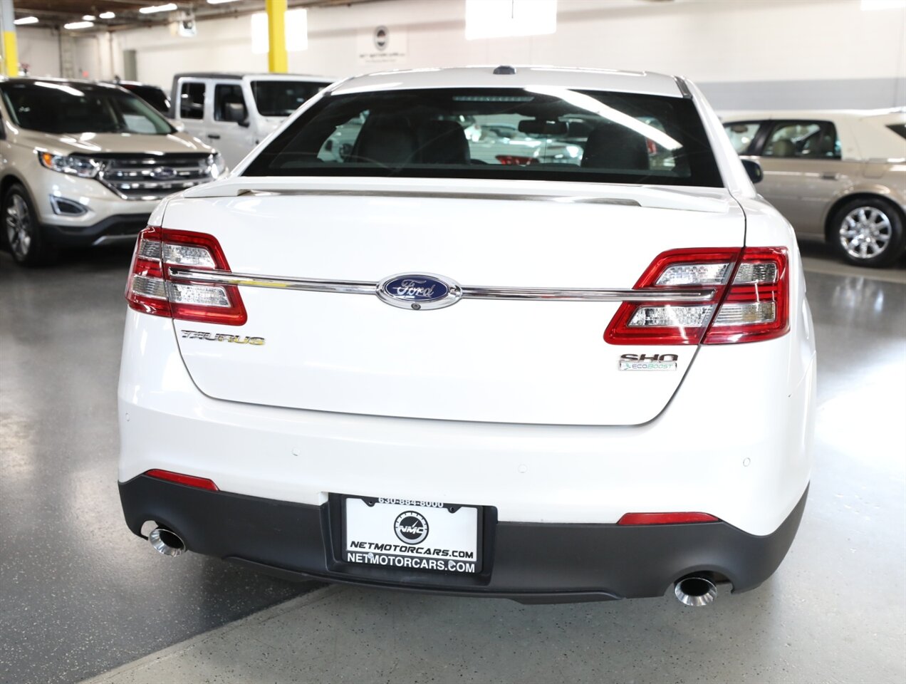 2016 Ford Taurus SHO AWD - Photo 11 - Addison, IL 60101