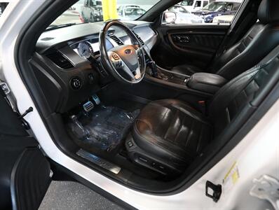 2016 Ford Taurus SHO AWD - Photo 31 - Addison, IL 60101