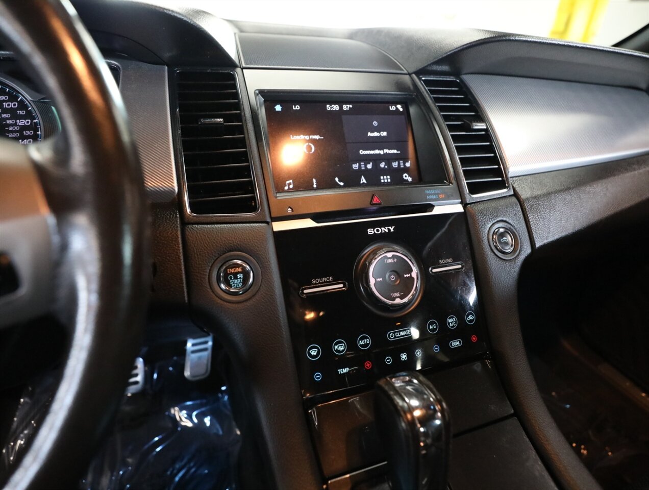 2016 Ford Taurus SHO AWD - Photo 36 - Addison, IL 60101