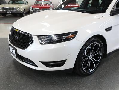 2016 Ford Taurus SHO AWD - Photo 3 - Addison, IL 60101