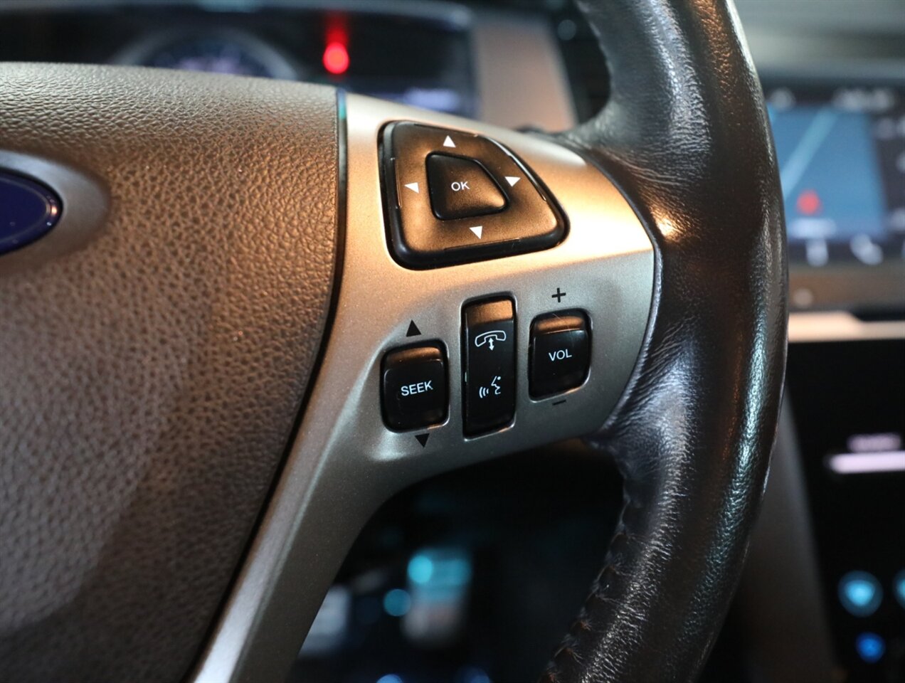 2016 Ford Taurus SHO AWD - Photo 42 - Addison, IL 60101
