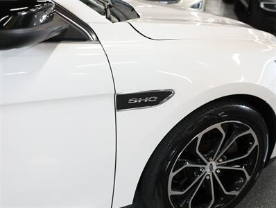 2016 Ford Taurus SHO AWD - Photo 8 - Addison, IL 60101