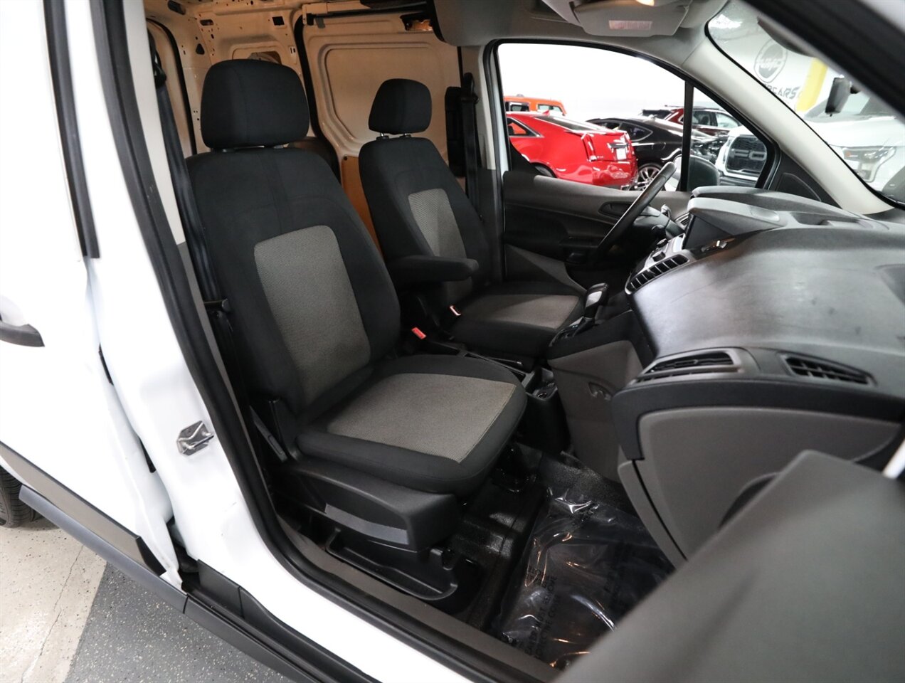 2019 Ford Transit Connect XL - Photo 17 - Addison, IL 60101