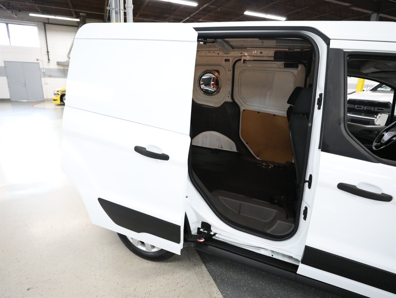 2019 Ford Transit Connect XL - Photo 18 - Addison, IL 60101