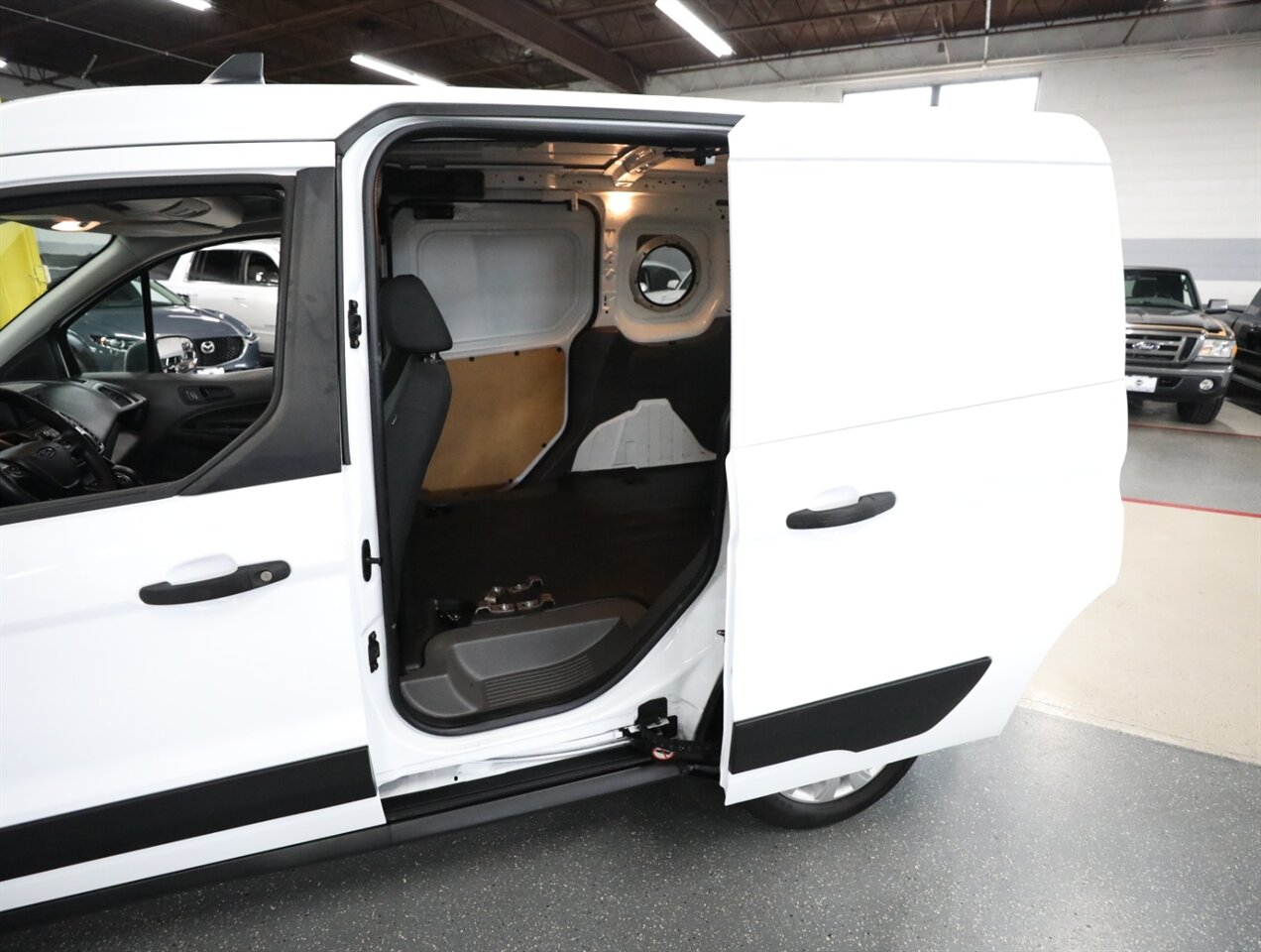 2019 Ford Transit Connect XL - Photo 24 - Addison, IL 60101