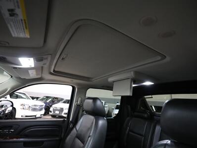 2012 Cadillac Escalade EXT Premium   - Photo 34 - Addison, IL 60101