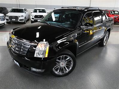 2012 Cadillac Escalade EXT Premium   - Photo 2 - Addison, IL 60101