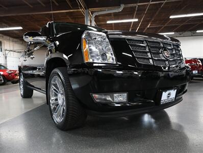 2012 Cadillac Escalade EXT Premium   - Photo 54 - Addison, IL 60101