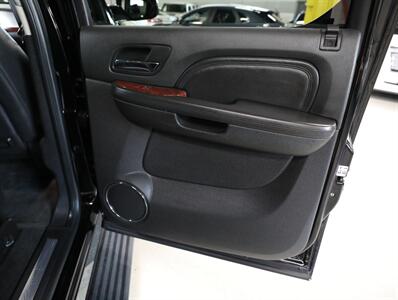 2012 Cadillac Escalade EXT Premium   - Photo 22 - Addison, IL 60101