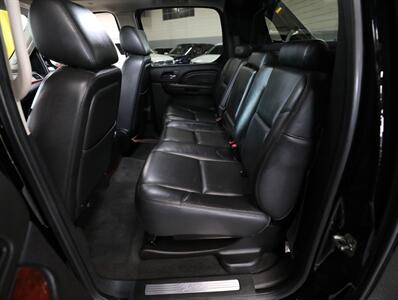 2012 Cadillac Escalade EXT Premium   - Photo 27 - Addison, IL 60101
