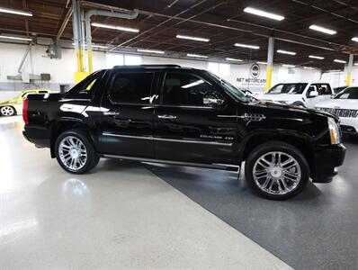 2012 Cadillac Escalade EXT Premium   - Photo 8 - Addison, IL 60101