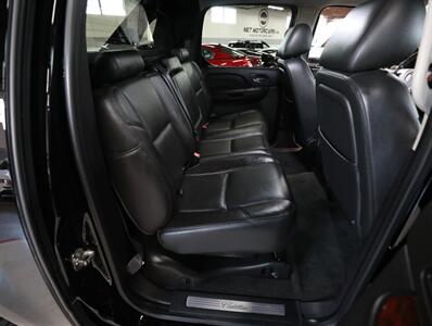 2012 Cadillac Escalade EXT Premium   - Photo 24 - Addison, IL 60101
