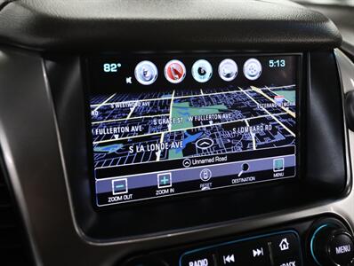 2017 Chevrolet Suburban LT 4WD   - Photo 41 - Addison, IL 60101