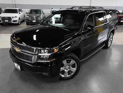 2017 Chevrolet Suburban LT 4WD   - Photo 2 - Addison, IL 60101