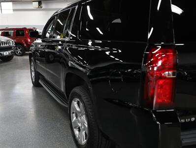2017 Chevrolet Suburban LT 4WD   - Photo 13 - Addison, IL 60101