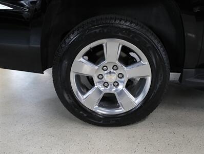 2017 Chevrolet Suburban LT 4WD   - Photo 52 - Addison, IL 60101