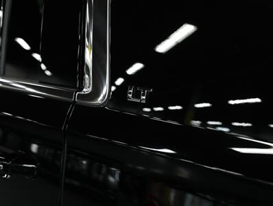 2017 Chevrolet Suburban LT 4WD   - Photo 14 - Addison, IL 60101