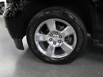 2017 Chevrolet Suburban LT 4WD   - Photo 50 - Addison, IL 60101