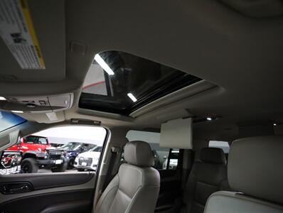 2017 Chevrolet Suburban LT 4WD   - Photo 36 - Addison, IL 60101