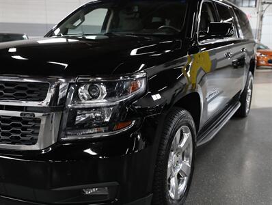 2017 Chevrolet Suburban LT 4WD   - Photo 5 - Addison, IL 60101
