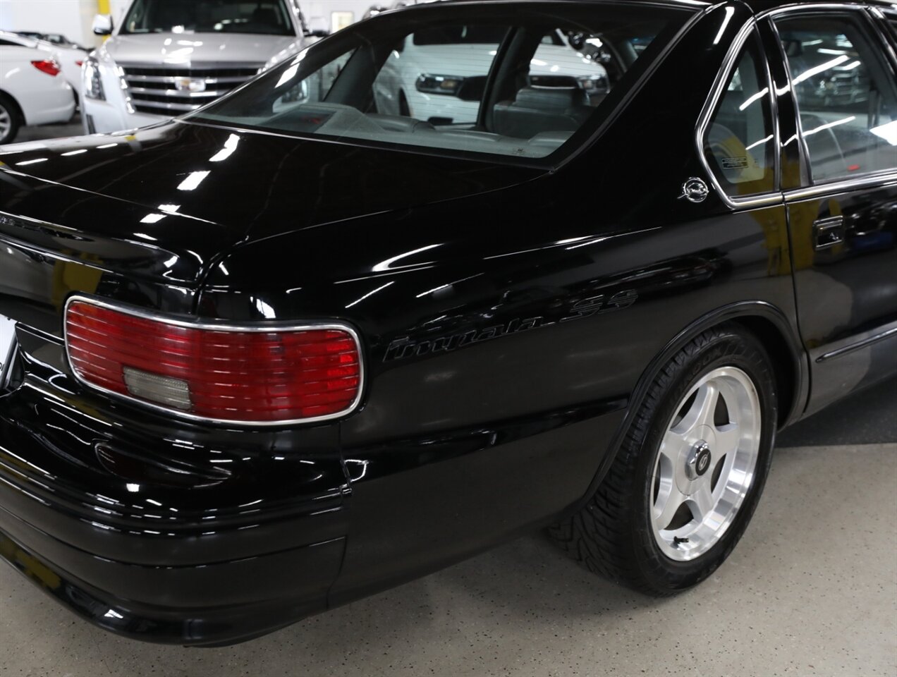 1996 Chevrolet Impala SS - Photo 16 - Addison, IL 60101