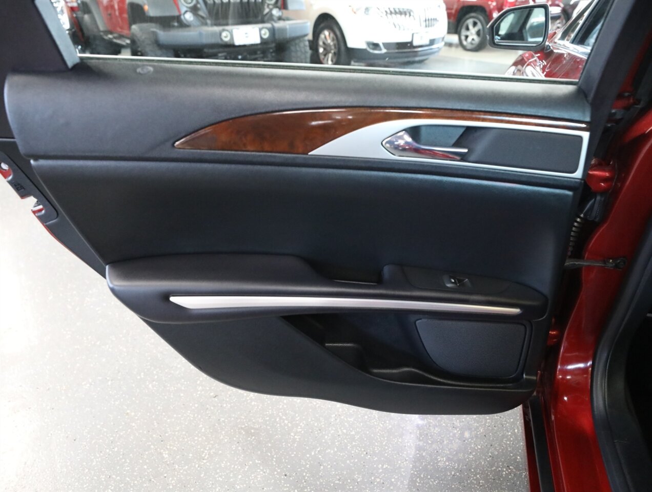 2016 Lincoln MKZ AWD - Photo 24 - Addison, IL 60101