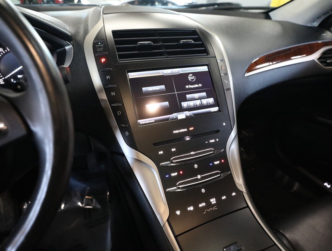 2016 Lincoln MKZ AWD - Photo 33 - Addison, IL 60101