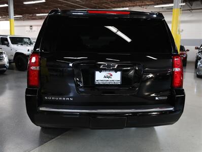 2018 Chevrolet Suburban Premier 4WD   - Photo 10 - Addison, IL 60101