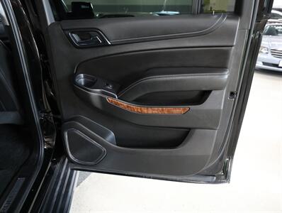 2018 Chevrolet Suburban Premier 4WD   - Photo 19 - Addison, IL 60101