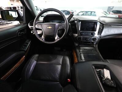 2018 Chevrolet Suburban Premier 4WD   - Photo 33 - Addison, IL 60101