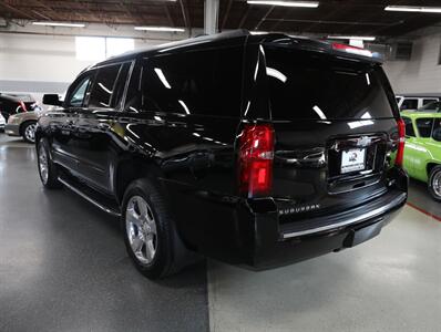 2018 Chevrolet Suburban Premier 4WD   - Photo 13 - Addison, IL 60101