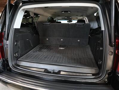 2018 Chevrolet Suburban Premier 4WD   - Photo 23 - Addison, IL 60101