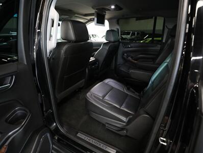 2018 Chevrolet Suburban Premier 4WD   - Photo 29 - Addison, IL 60101