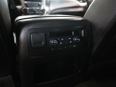 2018 Chevrolet Suburban Premier 4WD   - Photo 31 - Addison, IL 60101