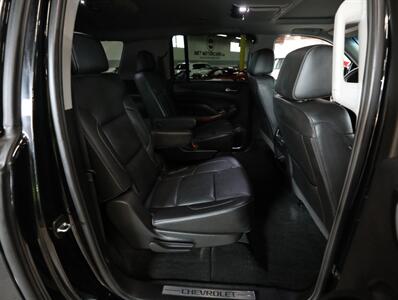 2018 Chevrolet Suburban Premier 4WD   - Photo 21 - Addison, IL 60101