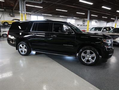 2018 Chevrolet Suburban Premier 4WD   - Photo 8 - Addison, IL 60101