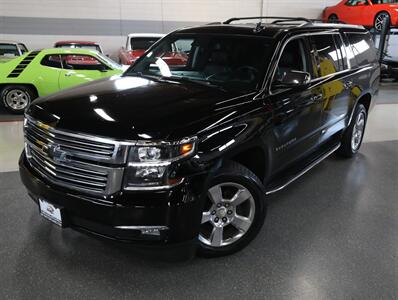 2018 Chevrolet Suburban Premier 4WD   - Photo 2 - Addison, IL 60101