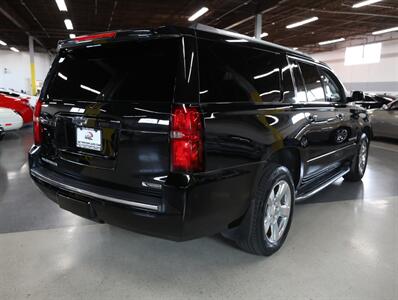 2018 Chevrolet Suburban Premier 4WD   - Photo 9 - Addison, IL 60101